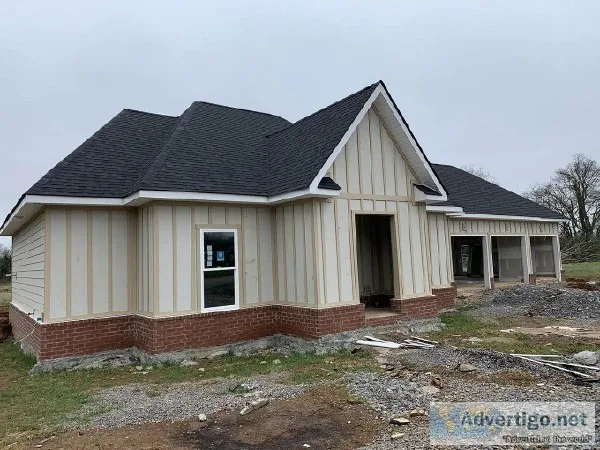 New COnstruction home with a 3 car garage