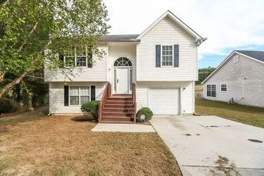 Beautiful 3beds and 3baths 445 Buffington Dr Union City GA