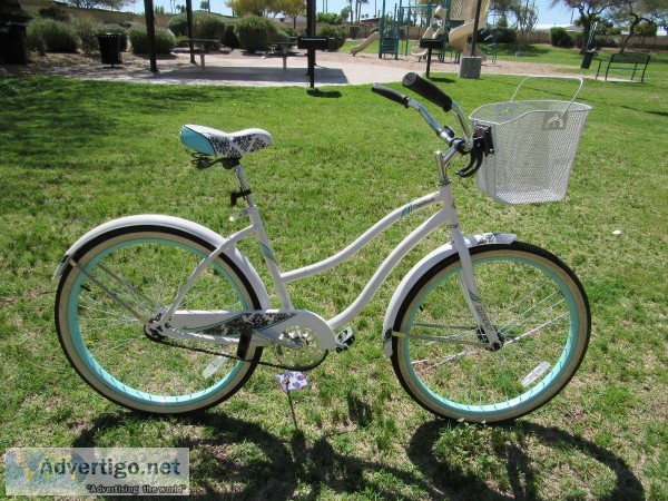 26" Women&rsquos Cranbrook Cruiser Bike with front basket by