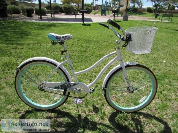 26&quot Women&rsquos Cranbrook Cruiser Bike with front basket by