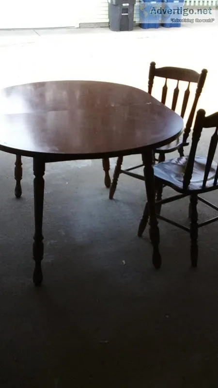 oval dinning table