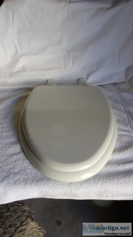 elongated toilet seats