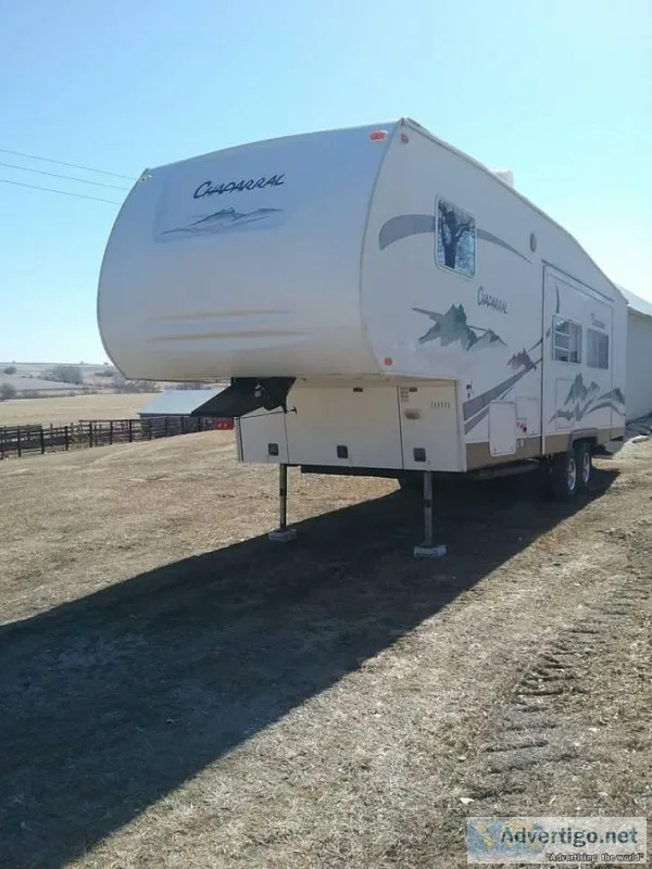 By Owner 2005 27 ft. Coachmen Chaparral 279RKS