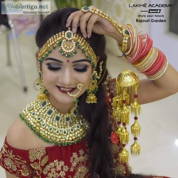Nail Art Course - Lakme Academy Preet Vihar