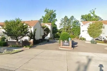 813 Skelton Way