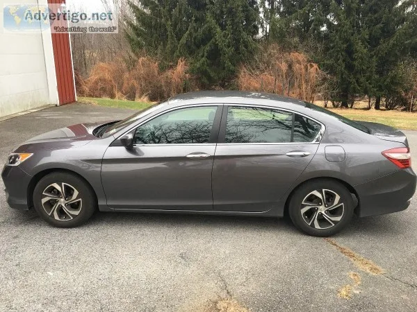 2017 HONDA ACCORD EXCELLENT CONDITION LIKE NEW