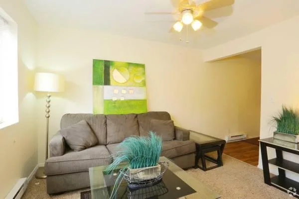 Carve Out A Great Life at Saluki Apartments (Carbondale)