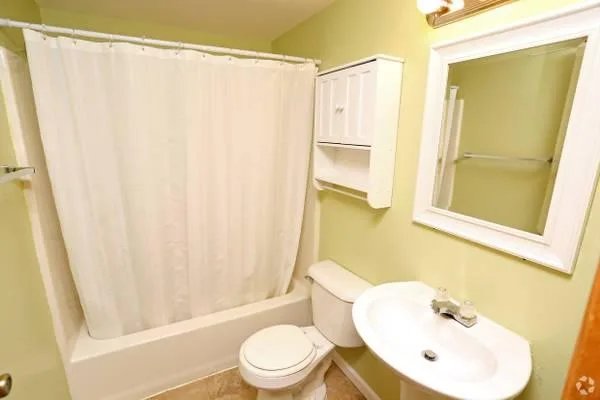 1br - 621ft2 - Very Low Move in Call now (Carbondale)