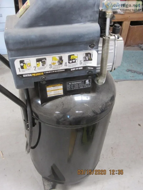 AIR COMPRESSOR
