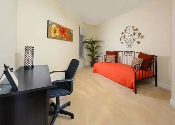 2br - 1093ft2 - Everything You Need is Here at Ashbury Square (M