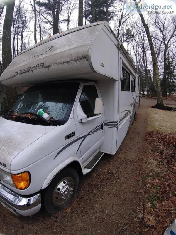By owner 2004 31 ft. Winnebago Minnie Winnie wslide