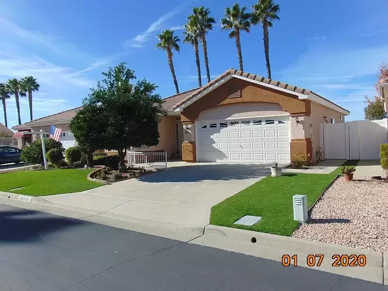 2 beds 2 baths single family home for rent in Menifee CA 92585