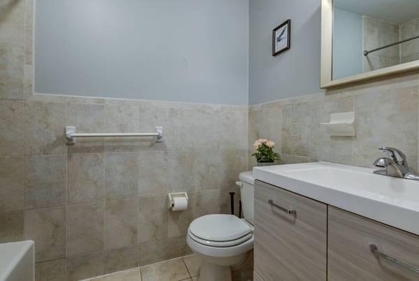 3br - Spacious and Sunny Duplex luxurious retreat - No broker fe