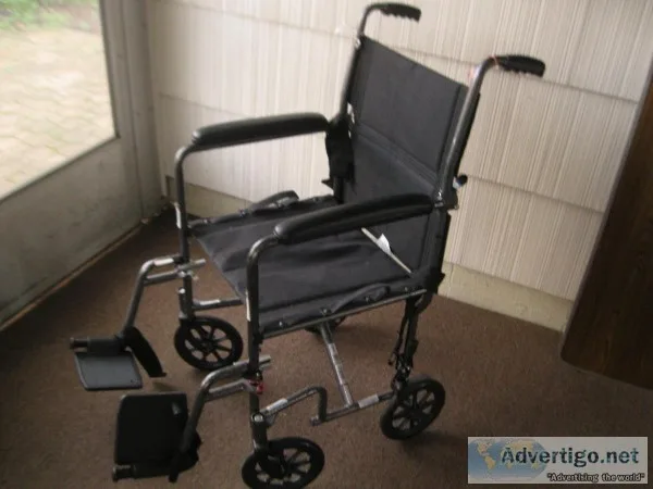 deluxe wheel chair