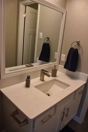 1br - 612ft2 - 500 OFF PatioBalcony Swimming Pool Large Closets