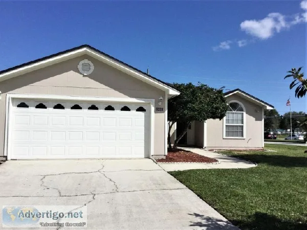 Welcome to 2463 Twin Springs Dr N Jacksonville FL 32246