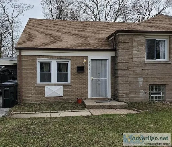 Large 3Bedrooms 2bath townhouse available for rent attached gara