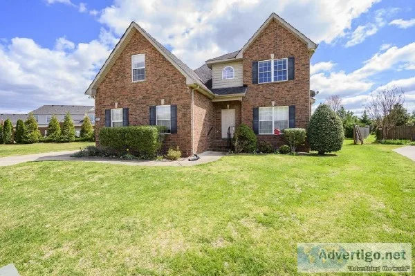 New Listing Amazing 5br 2.5ba house on a large cul de sac lot