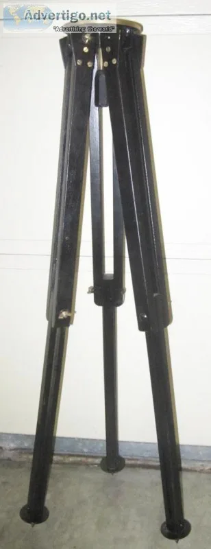 TRIPOD - HardwoodBrass - Heavy Duty 23&rdquo to 40&quot - Milita