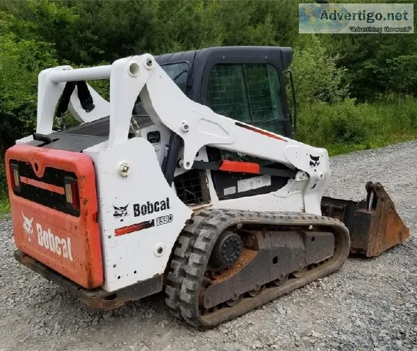 BOBCAT T590 TRACK SKID STEER