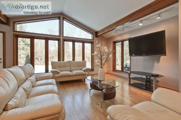 BEAUTIFUL HOME IN DESIRABLE MARDAN ESTATES OF LONG GROVE 