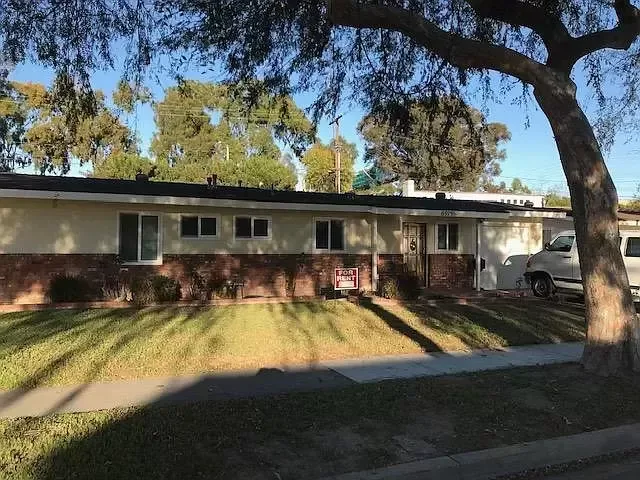 3 beds 2 baths single family home for rent in Long Beach CA 9081