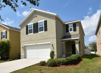 Welcome to 10438 Whispering Hammock Dr Riverview FL 33578