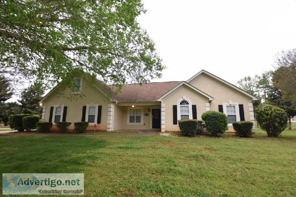 Welcome to 130 Breakwater Way Fayetteville GA 30214