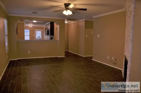 Large Floor Cozy 3Bedrooms 2Baths - storage area - new appliance