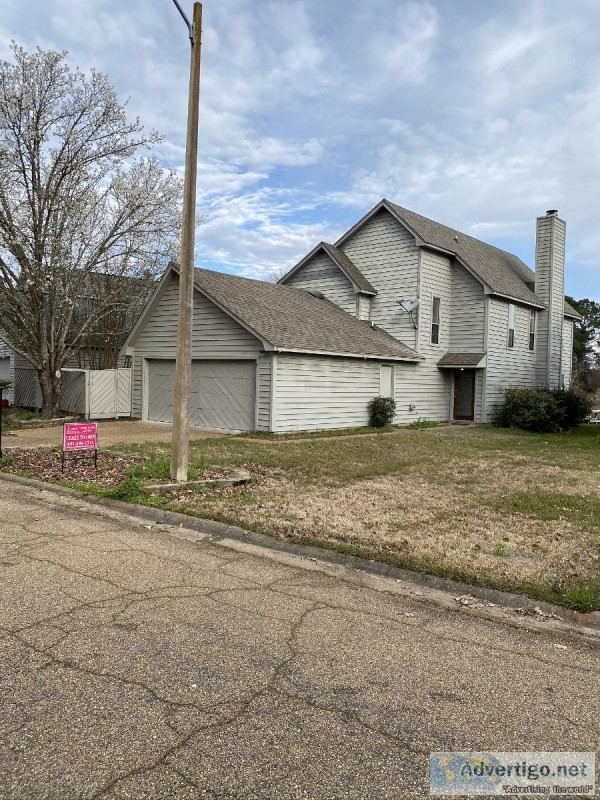EZ Qualifying Lease-Purchasing Terms on 3-BD Brandon Townhome
