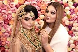 Professional Makeup Courses - The Red Fox Academy