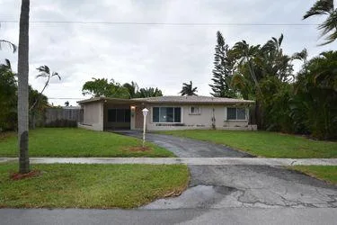 Welcome to 1115 SE 14th Dr Deerfield Beach FL 33441