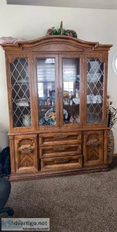 Oak table wleaf and lighted hutch