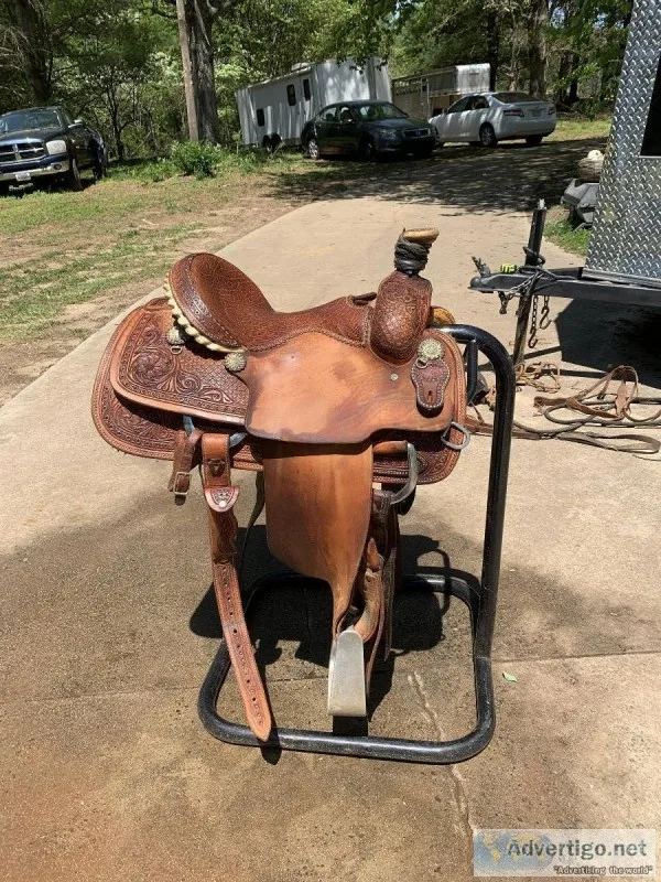 Crazy W Saddle