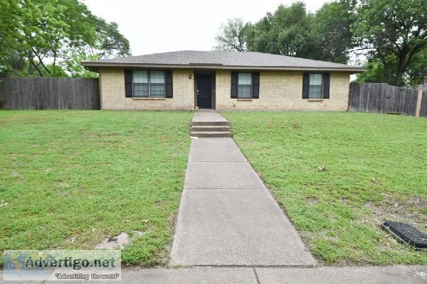 Welcome to 125 Highridge Dr Desoto TX 75115