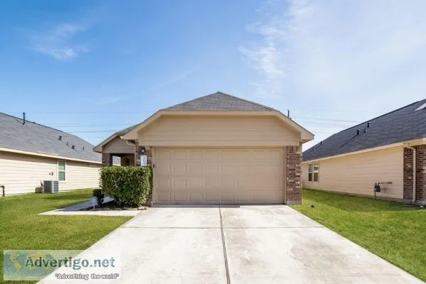 Welcome to 8614 Chaletford Dr Houston TX 77044