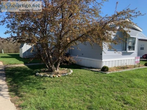 Charming 1986 Skylight Home Located at The Meadows (707)