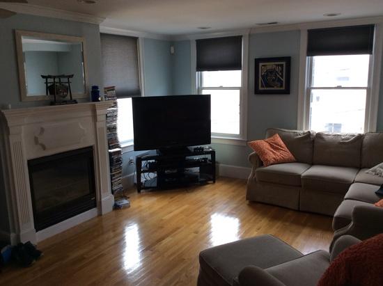 Newly Furnished 1 Bedoom Apt For Rent