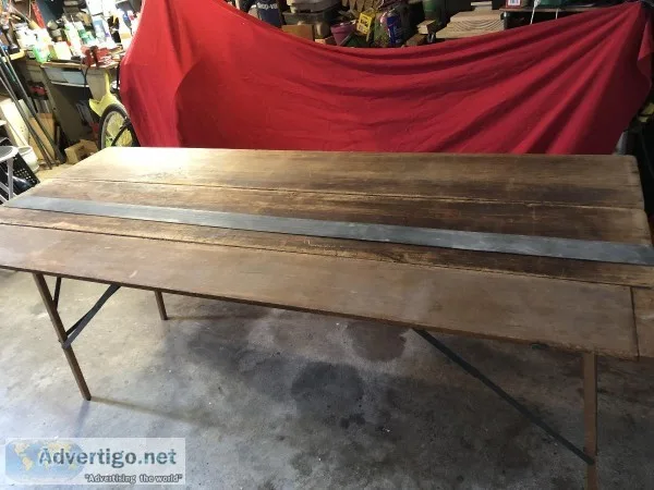 WARNER wallpapering table