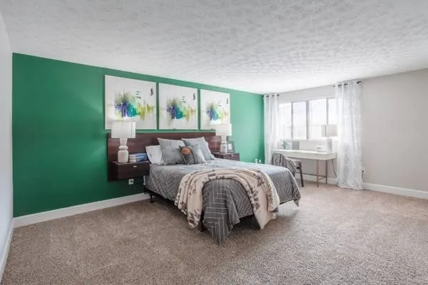  2br - 1660ft2 - Laundry Facility Swimming Pool Central Air