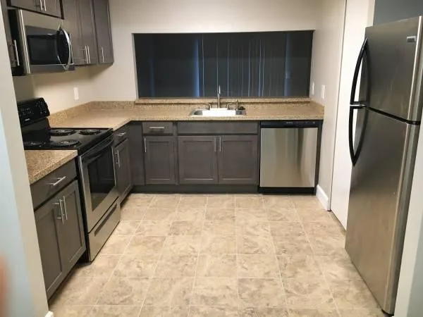  2br - 1250ft2 - Bluff house Apartments under Renovations