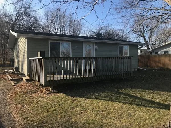 800  2br - 800ft2 - Like new 2 bedroom home for rent --ASAP