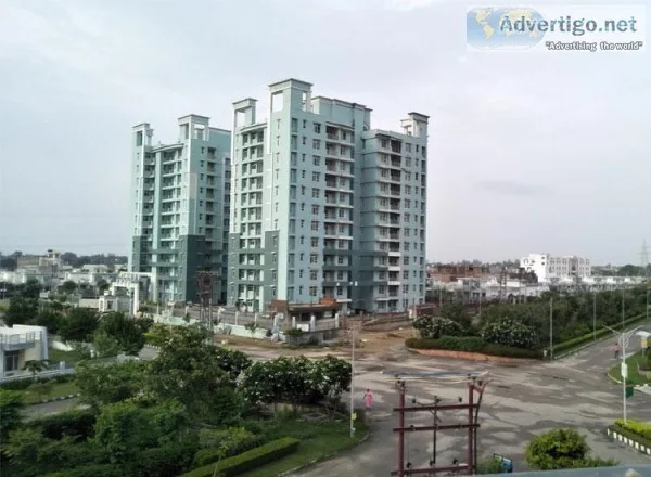 Eldeco City Breeze &ndash 3BHKStore at Rs. 62 Lacs on IIM Road