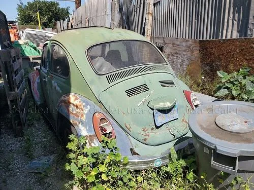VOLKSWAGEN BEETLE