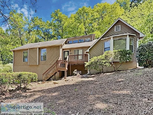 4042 Maxanne Dr NW Kennesaw