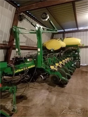 2010 John Deere 1770NT CCS Planter For Sale in Whitewater Wiscon
