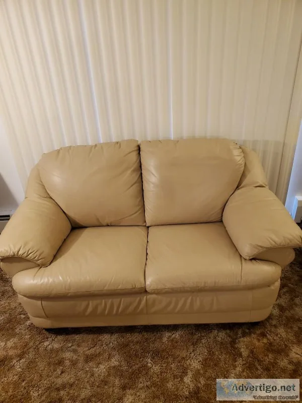 LEATHER COUCH N LOVE SEAT N COFFEE TABLE N END TABLE