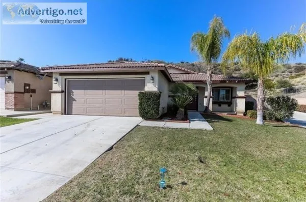 Elegant Three Bedroom For Rent In  Lake Elsinore CA
