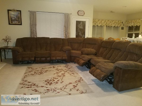 Large 3 piece sectional power sofa