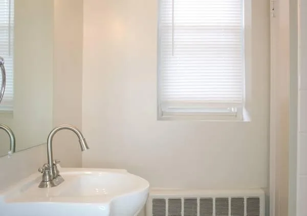  2br - 1000ft2 - 2 Bed 1 Bath - Best Location.WasherDrye r.Hardw